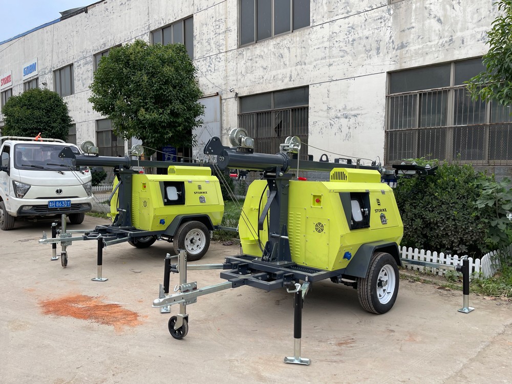 持續(xù)交貨中！山東思拓瑞克20臺(tái)9米移動(dòng)照明燈車陸續(xù)發(fā)貨發(fā)往蒙古國(guó)