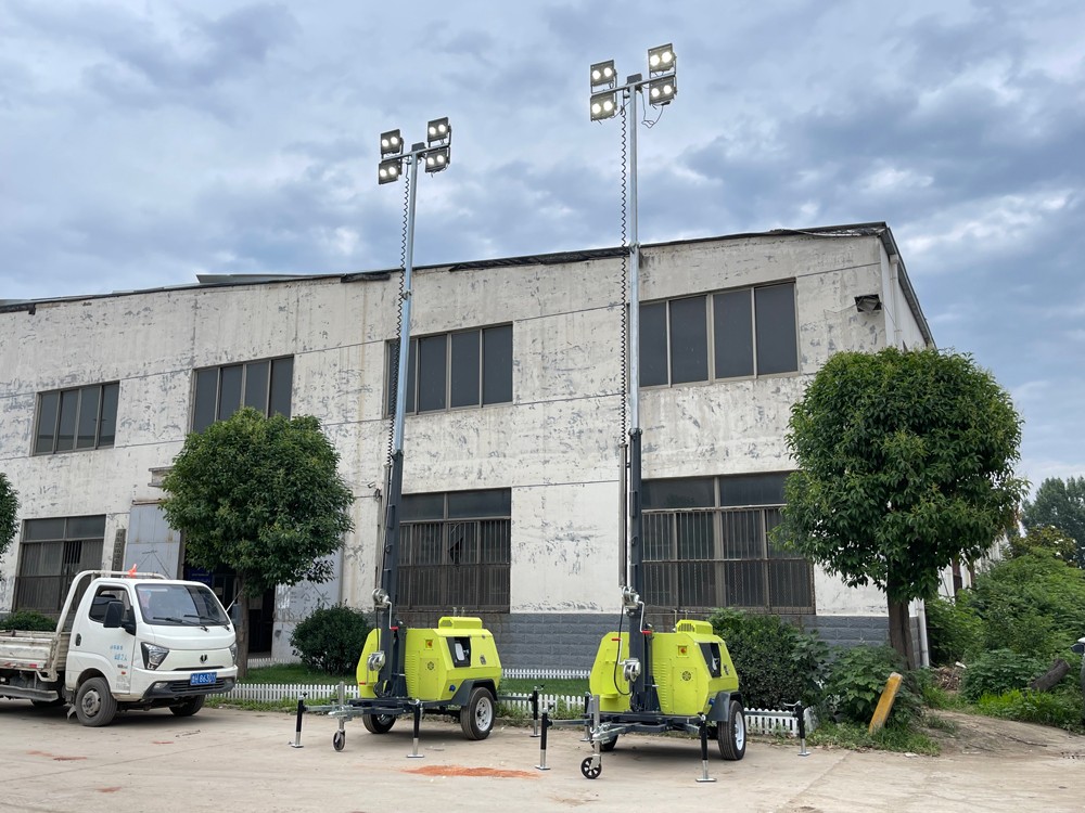 持續(xù)交貨中！山東思拓瑞克20臺9米移動照明燈車陸續(xù)發(fā)貨發(fā)往蒙古國